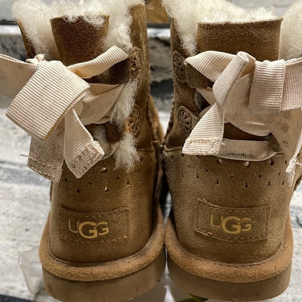 UGG Boots - Picture 6 of 16